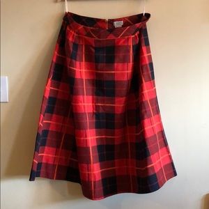 Fun and festive plaid skirt with pockets!